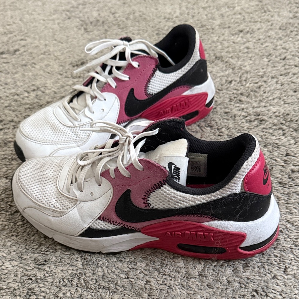 Nike Air Max White and Pink Sneakers